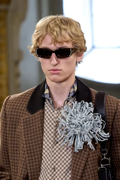 Look 92